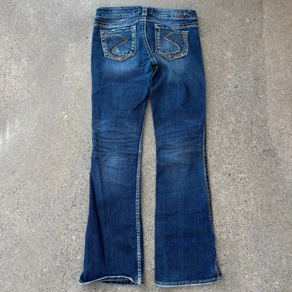 Silver Jeans Frances Bootcut Dark Wash Thick Stitching Jeans Women's Size 26x31 - Picture 2 of 3